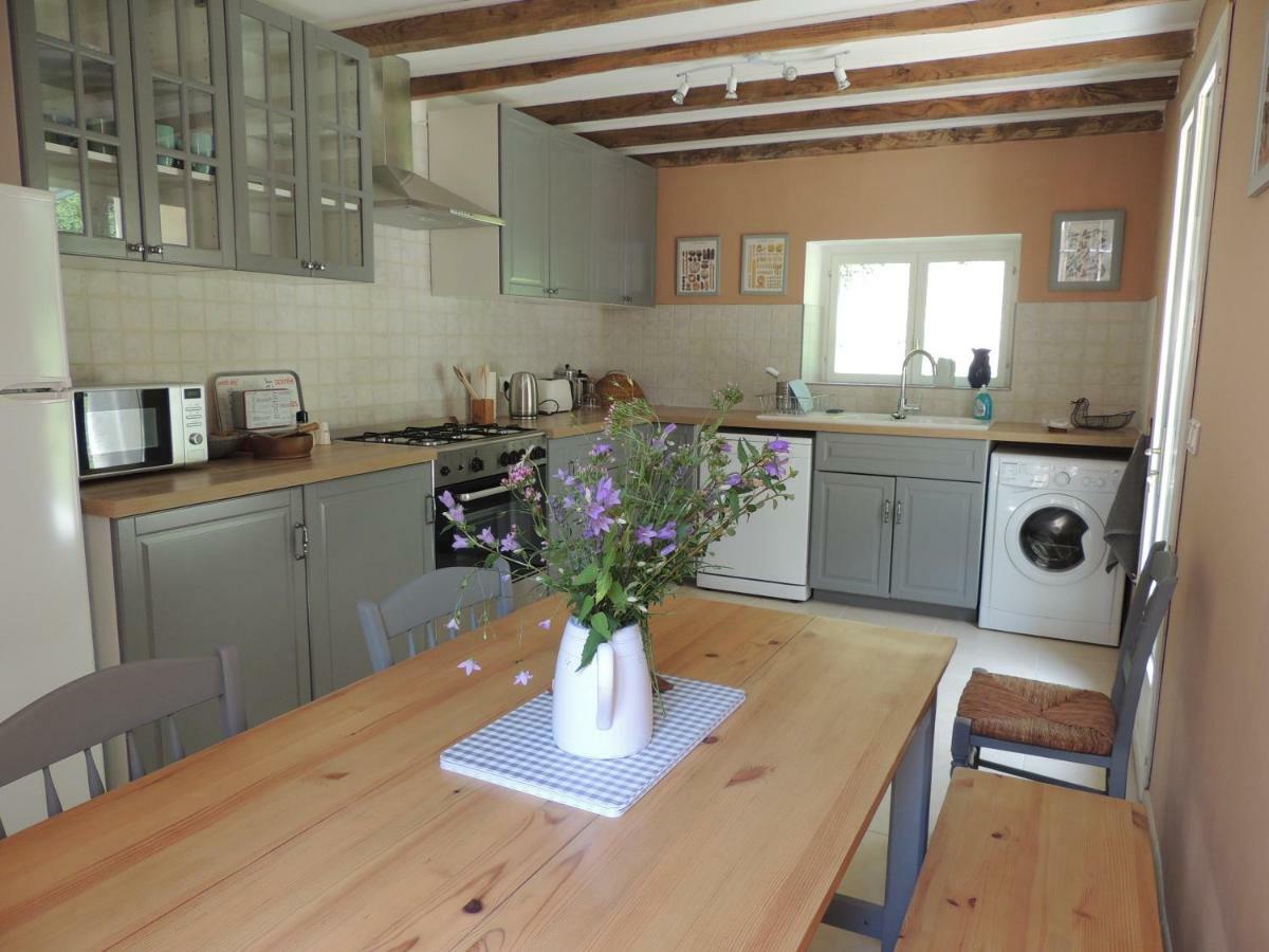 La Tour Du Chambon Apartment Brignac-la-Plaine ภายนอก รูปภาพ