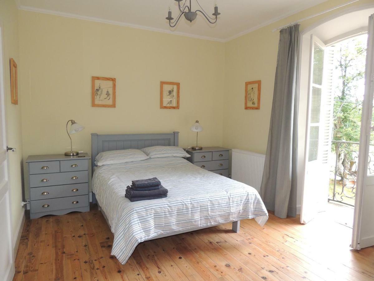 La Tour Du Chambon Apartment Brignac-la-Plaine ภายนอก รูปภาพ